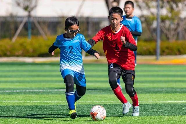 意甲-埃斯波西托任意球破门 AC米兰0-2斯佩齐亚